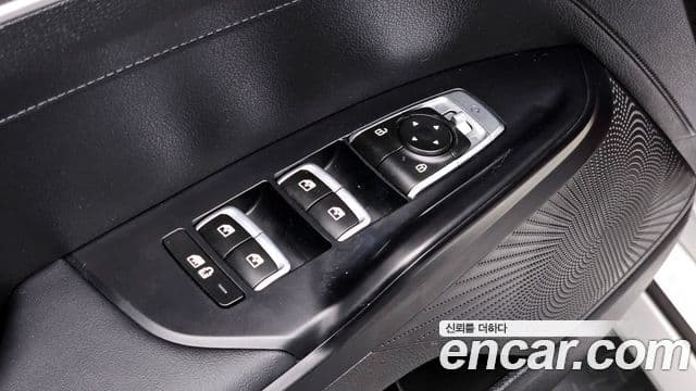 Kia K5 2022 — ფოტო 17/20