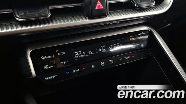 Kia K5 2022 — ფოტო 18/20