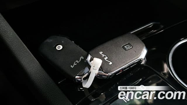 Kia K5 2022 — ფოტო 19/20