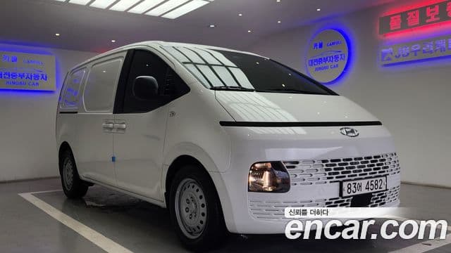 Hyundai Staria 2021 — ფოტო 3/20