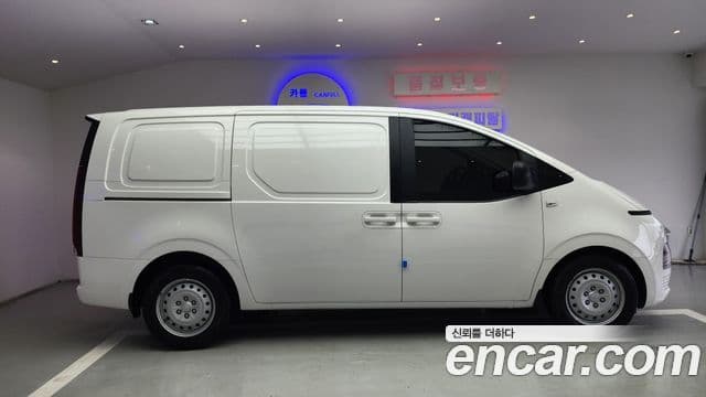Hyundai Staria 2021 — ფოტო 5/20