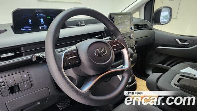 Hyundai Staria 2021 — ფოტო 13/20