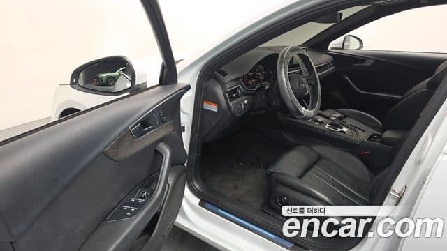 Audi A4 2019 — Photo 13/35