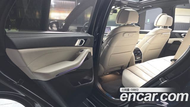 BMW X5 2025 — Photo 21/33