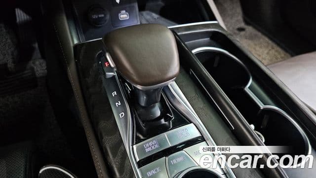 Kia The K9 2018 — ფოტო 9/20