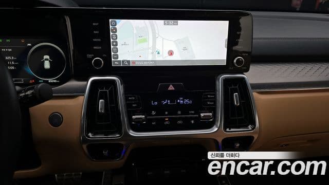 Kia Sorento 2021 — Şəkil 16/20