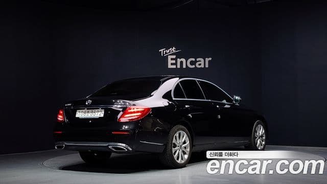 Mercedes-Benz E-Class 2020 — Şəkil 2/20