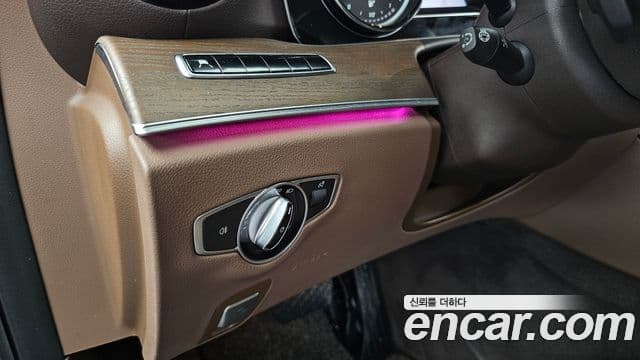 Mercedes-Benz E-Class 2020 — Şəkil 18/20