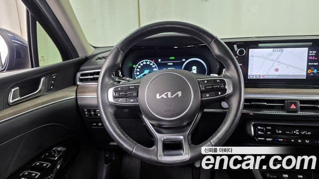 Kia K5 2022 — Şəkil 13/20