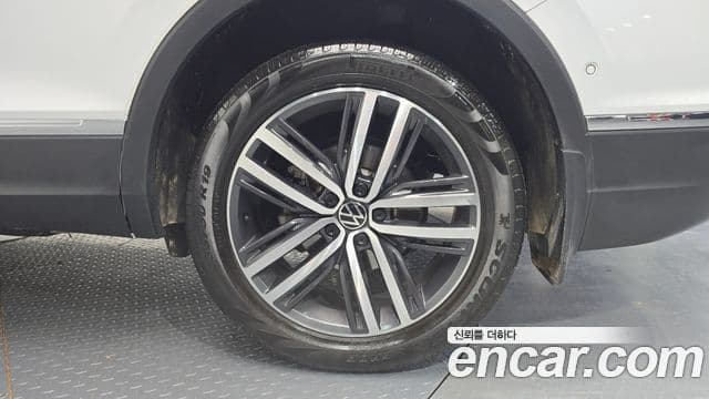 Volkswagen Tiguan Allspace 2022 — Şəkil 15/20