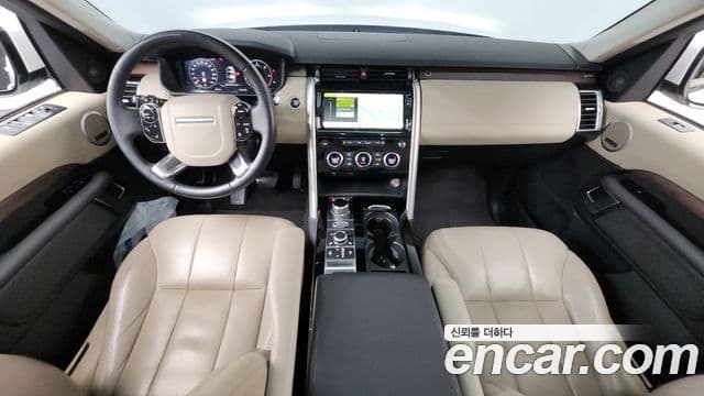 Land Rover Discovery 5 2019 — Şəkil 7/20