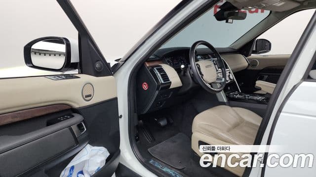 Land Rover Discovery 5 2019 — Şəkil 10/20