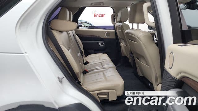 Land Rover Discovery 5 2019 — Şəkil 11/20