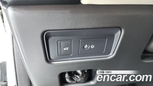 Land Rover Discovery 5 2019 — Şəkil 29/39