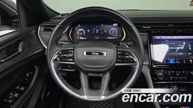 Jeep Grand Cherokee 2021 — Şəkil 13/20