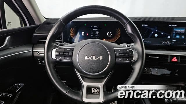 Kia K5 2024 — Şəkil 13/20