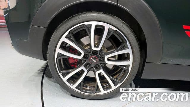 Mini Cooper S Clubman 2023 — ფოტო 5/20