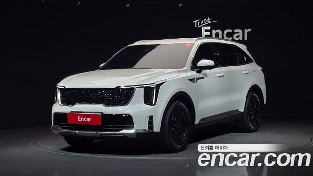 Kia Sorento 2023 — Фото 1/20