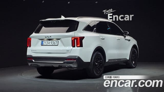 Kia Sorento 2023 — Фото 2/20