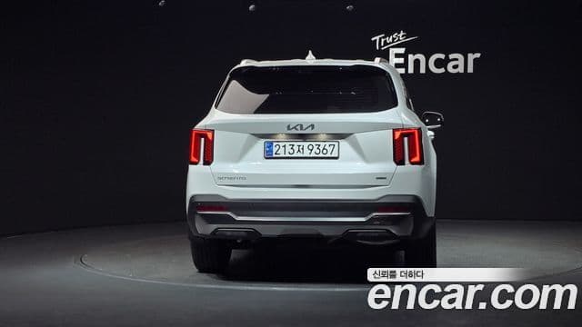 Kia Sorento 2023 — Фото 4/20