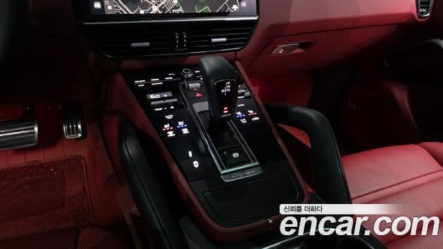Porsche Cayenne 2023 — Şəkil 8/20