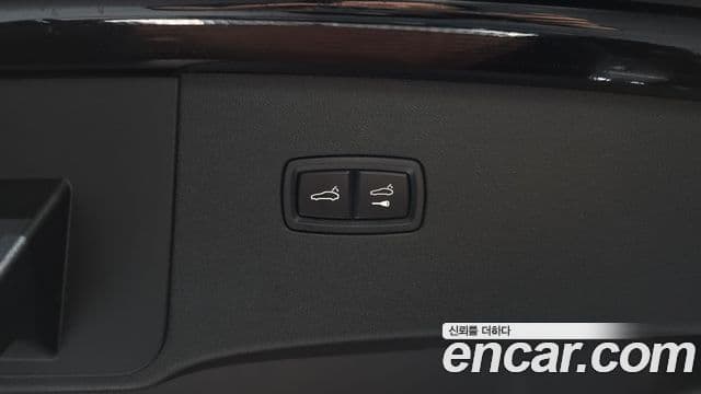 Porsche Cayenne 2023 — Photo 16/34