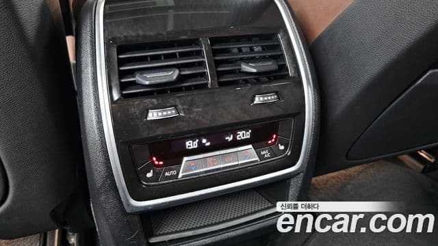 BMW X5 2022 — ფოტო 18/20