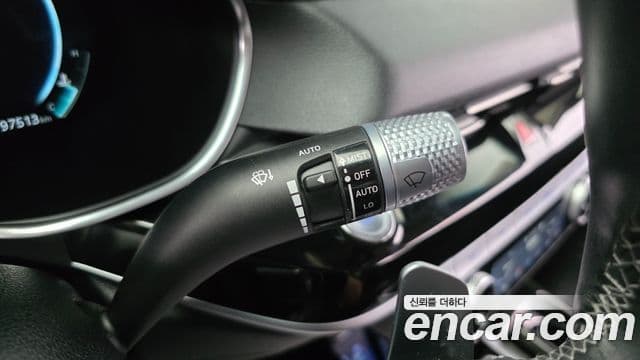 Genesis Electrified G80 2022 — ფოტო 14/20