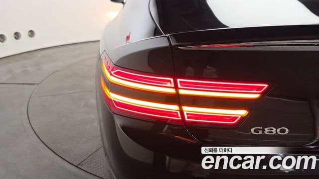 Genesis G80 2022 — Şəkil 23/30