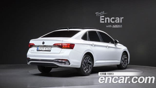 Volkswagen Jetta 2023 — Şəkil 17/20