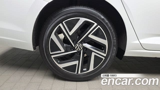 Volkswagen Jetta 2023 — Şəkil 1/20
