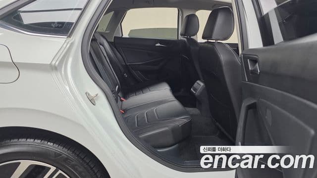 Volkswagen Jetta 2023 — Şəkil 20/20
