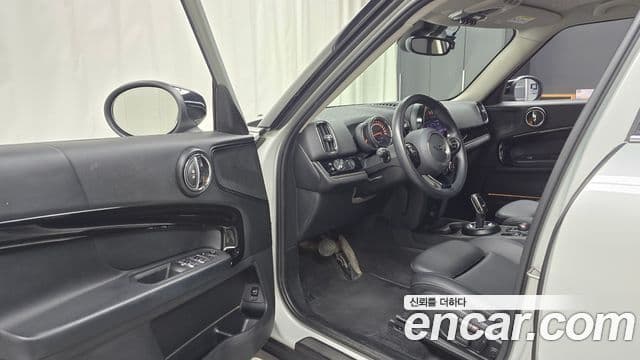 Mini Cooper D Countryman 2021 — Şəkil 10/20