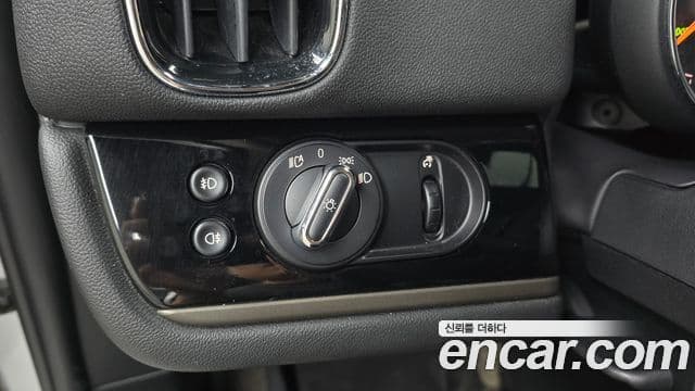 Mini Cooper D Countryman 2021 — Şəkil 18/20