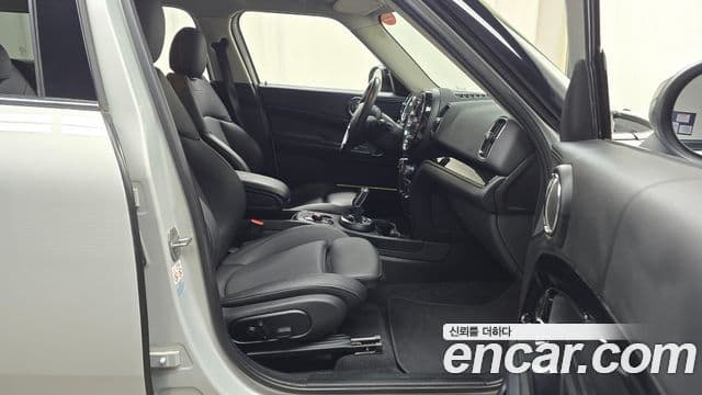 Mini Cooper D Countryman 2021 — Photo 10/32