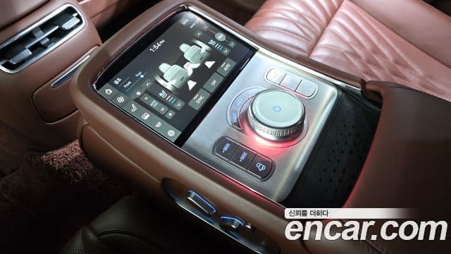 Genesis G90 2022 — ფოტო 19/20