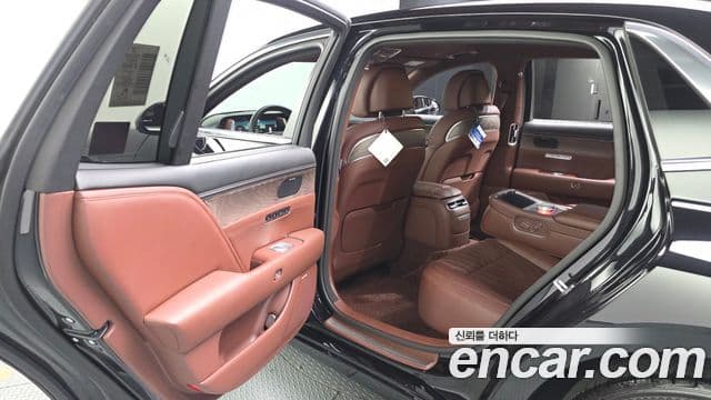 Genesis G90 2022 — ფოტო 36/39