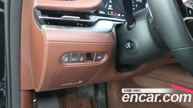 Genesis G90 2022 — ფოტო 38/39
