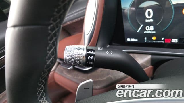 Genesis G90 2022 — ფოტო 26/39