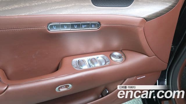 Genesis G90 2022 — ფოტო 29/39