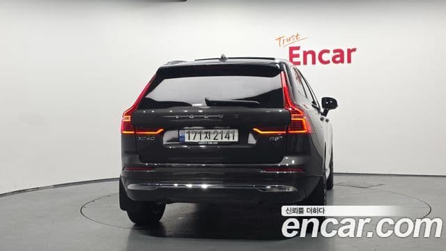 Volvo XC60 2025 — Şəkil 4/20