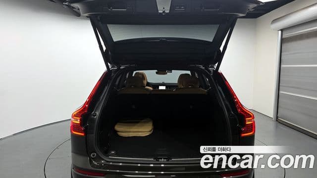 Volvo XC60 2025 — фото 20 из 20