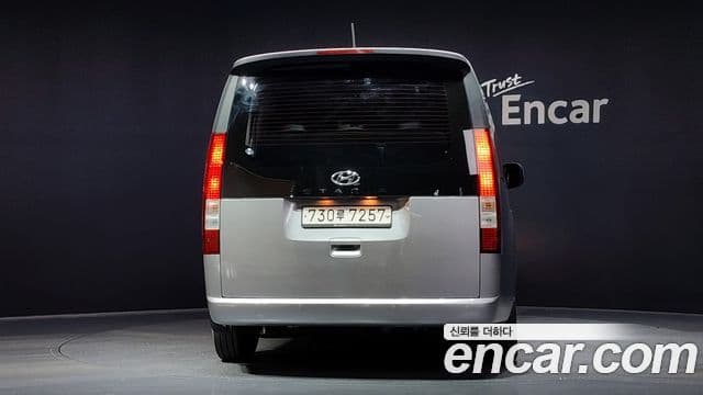 Hyundai Staria 2022 — Фото 4/20