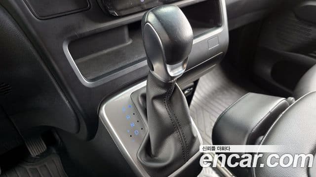 Hyundai Staria 2022 — Фото 9/20