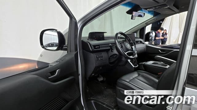 Hyundai Staria 2022 — Фото 10/20