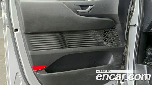 Hyundai Staria 2022 — Photo 11/30