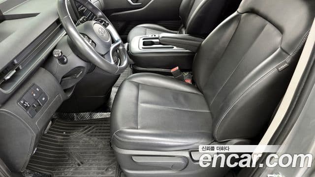Hyundai Staria 2022 — Photo 27/30