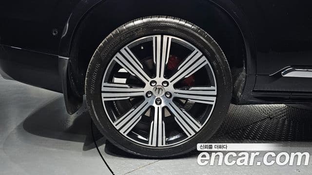 Volvo XC90 2021 — ფოტო 5/20
