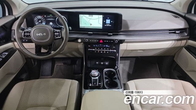 Kia Carnival 2023 — фото 7 из 20