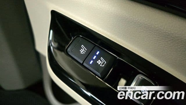 Kia Carnival 2021 — Şəkil 19/20